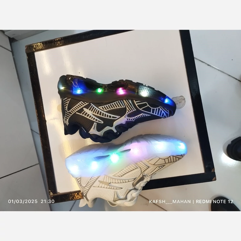 کفش چراغدار بچه گانه