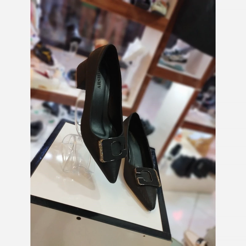 کفش زنانه یراق دار